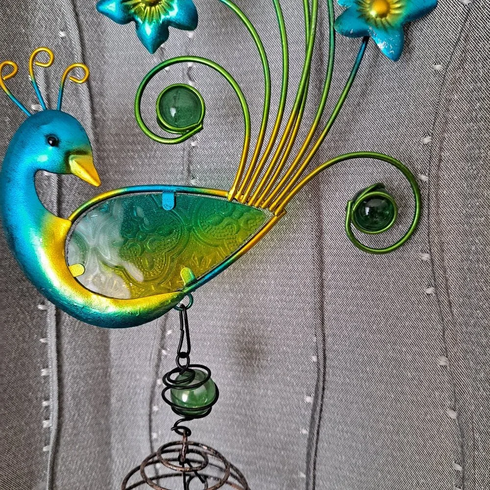 ✨ BUNDLE ✨ Set of 3 Whimsical Metal Wind Chimes - Sun/Moon, Butterfly & Peacock - Picture 7 of 7